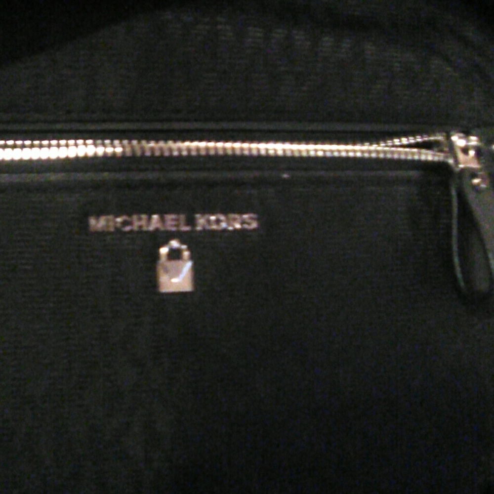 Backpack - Picture 8 of 8